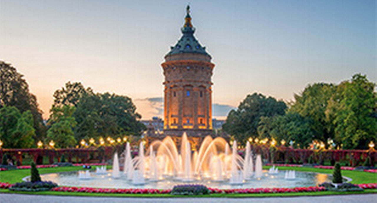 Tower building in with water fountain